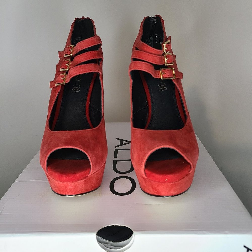 Brand New Womens Aldo Kunthea Red Faux Suede High Heels Shoes Sz 8M
